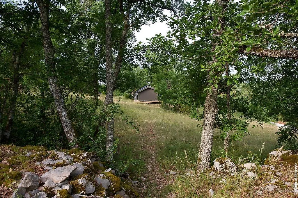 Aux Lodges Du Mas De Nadal Sauliac-sur-Cele Роскошный шатер